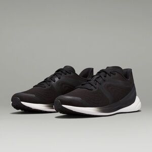 NEW! Lululemon Women’s Blissfeel 2 Running Shoes
